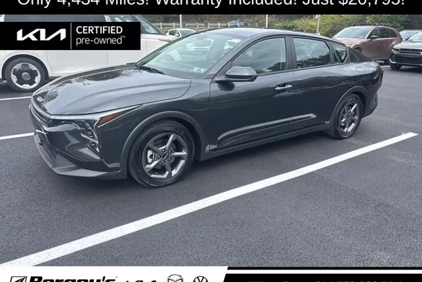 2025 Kia K4 LXS photo 1