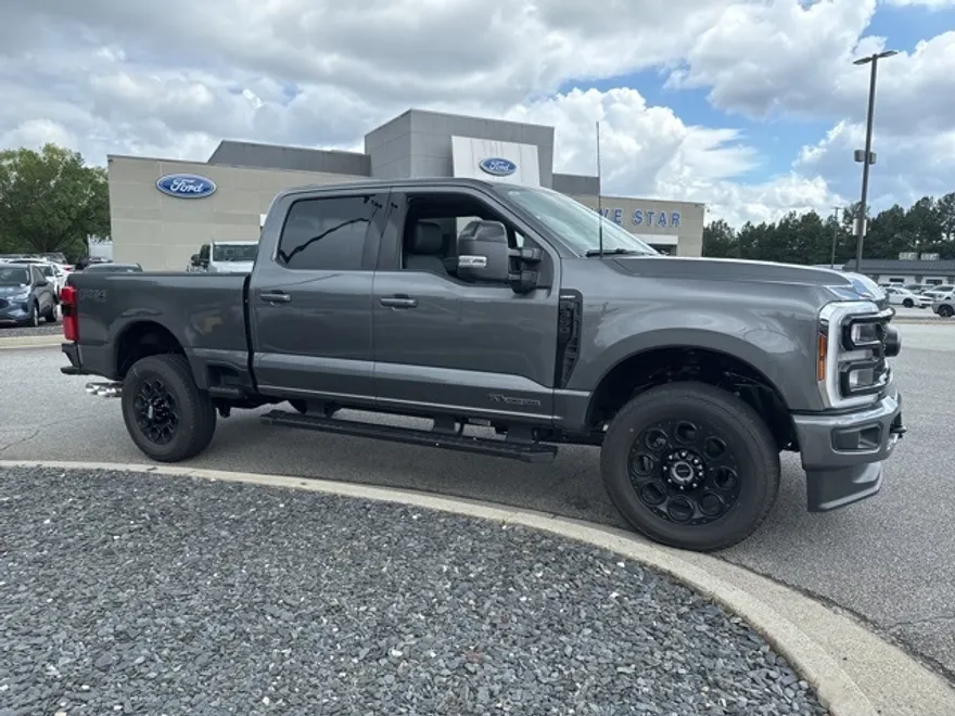 2025 Ford F-350 photo 1