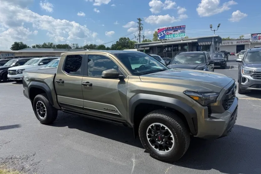 2024 Toyota Tacoma TRD Sport Double Cab 4x4 photo 1