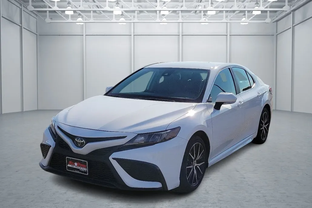 2023 Toyota Camry SE photo 1
