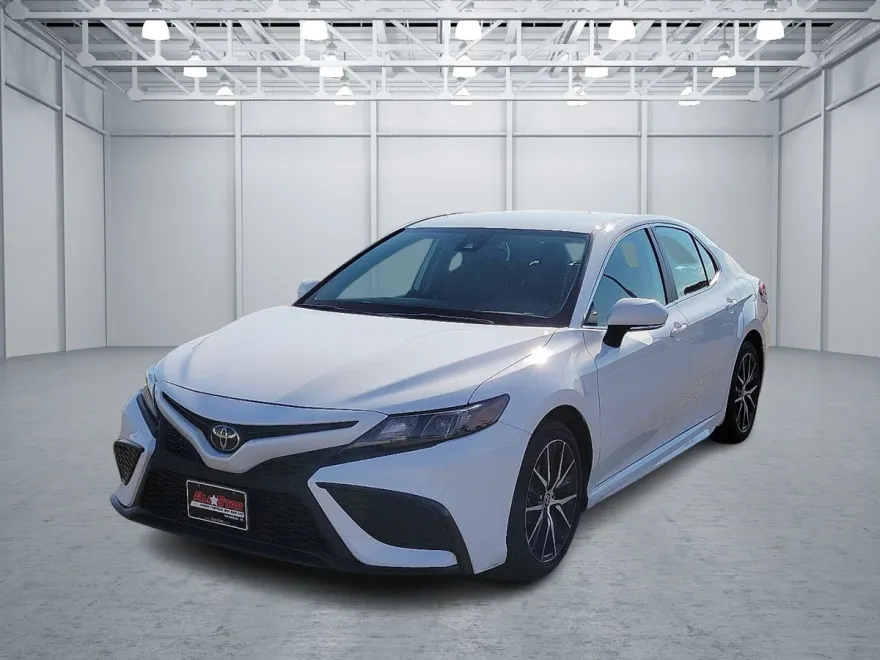2023 Toyota Camry SE photo 1
