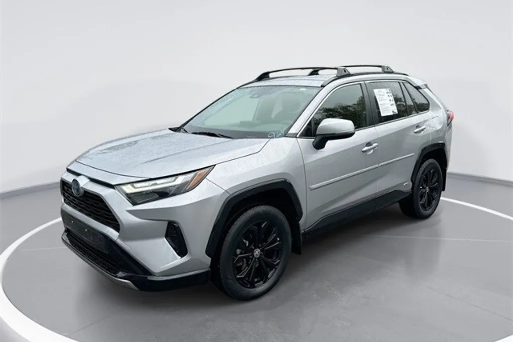 2023 Toyota RAV4 Hybrid SE photo 1