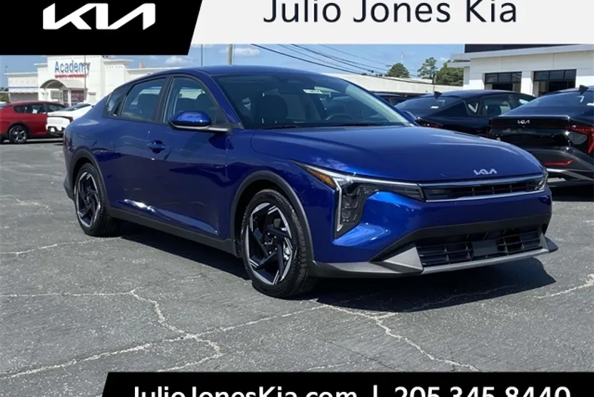 2025 Kia K4 EX photo 1