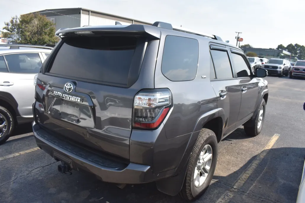 2023 Toyota 4Runner SR5 photo 1