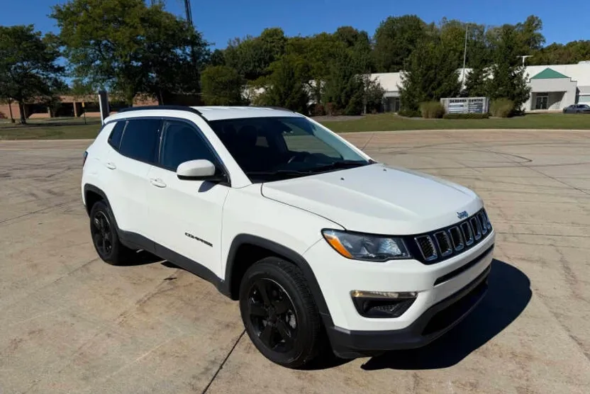 2018 Jeep Compass North Edition Latitude photo 1