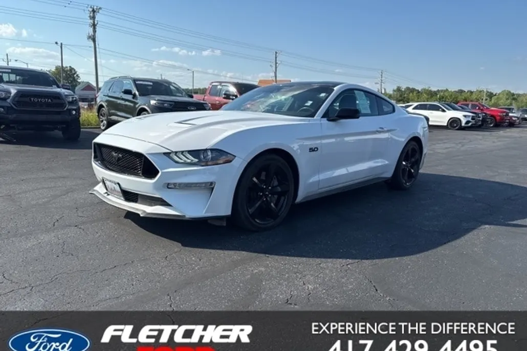 2022 Ford Mustang GT Premium photo 1