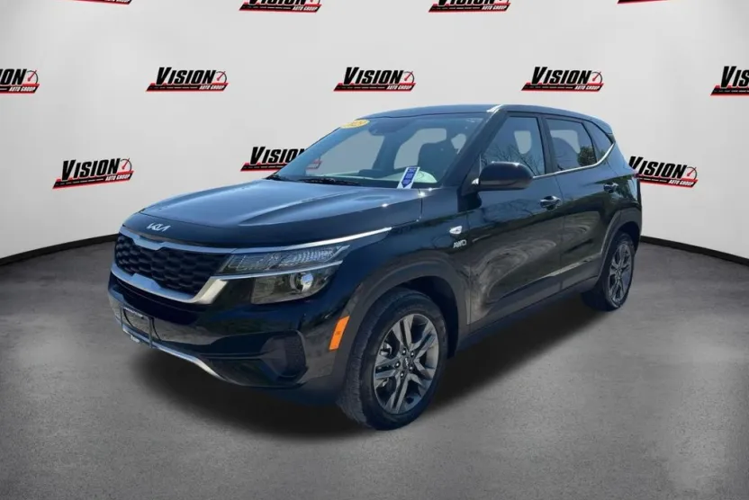 2023 Kia Seltos LX photo 1
