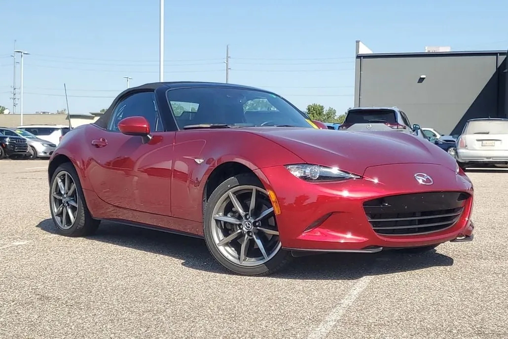 2023 Mazda MX-5 Miata Miata Grand Touring photo 1