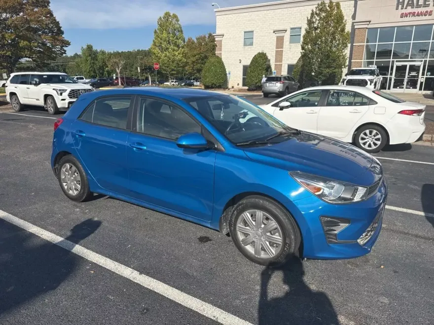 2023 Kia Rio S photo 1