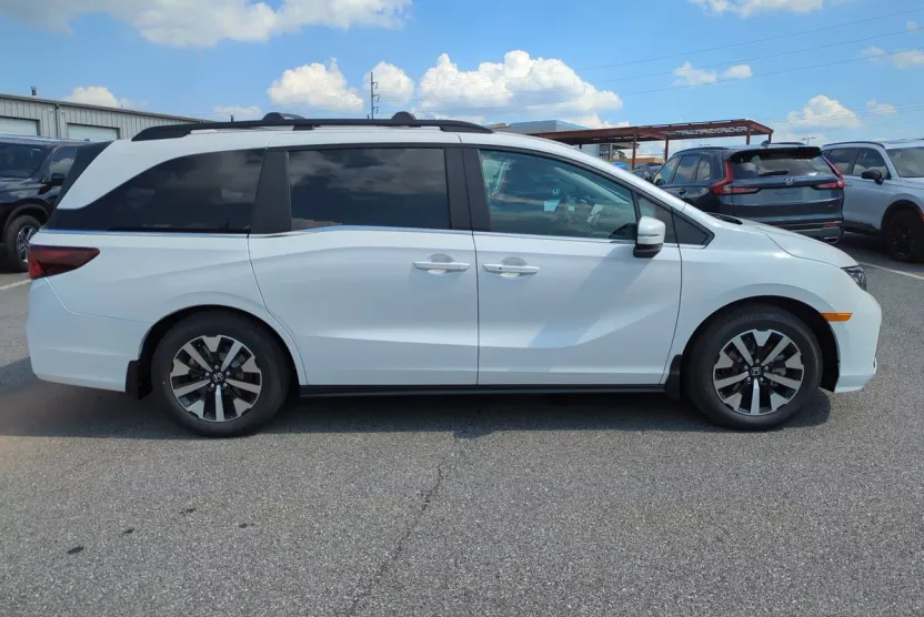 2026 Honda Odyssey EX-L photo 1