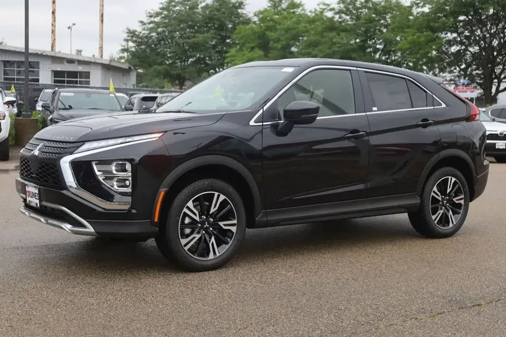 2025 Mitsubishi Eclipse Cross SE photo 1