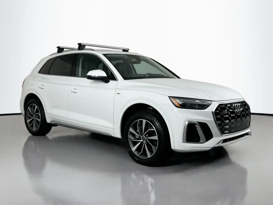 2024 Audi Q5 S line Premium Plus photo 1