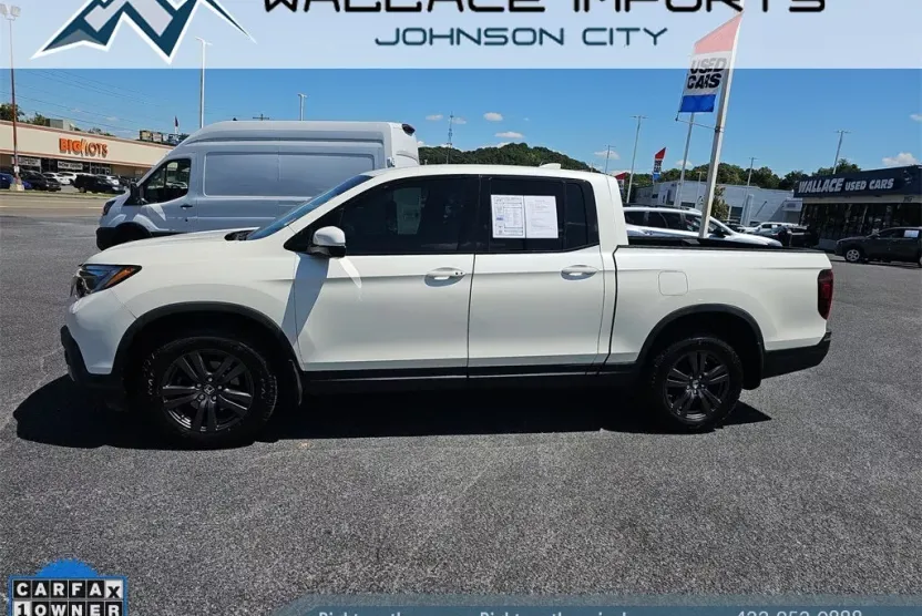 2019 Honda Ridgeline Sport photo 1