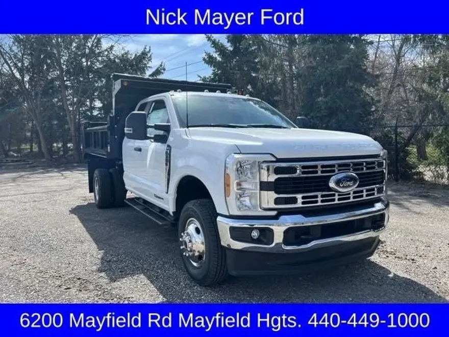 2024 Ford F-350 photo 1