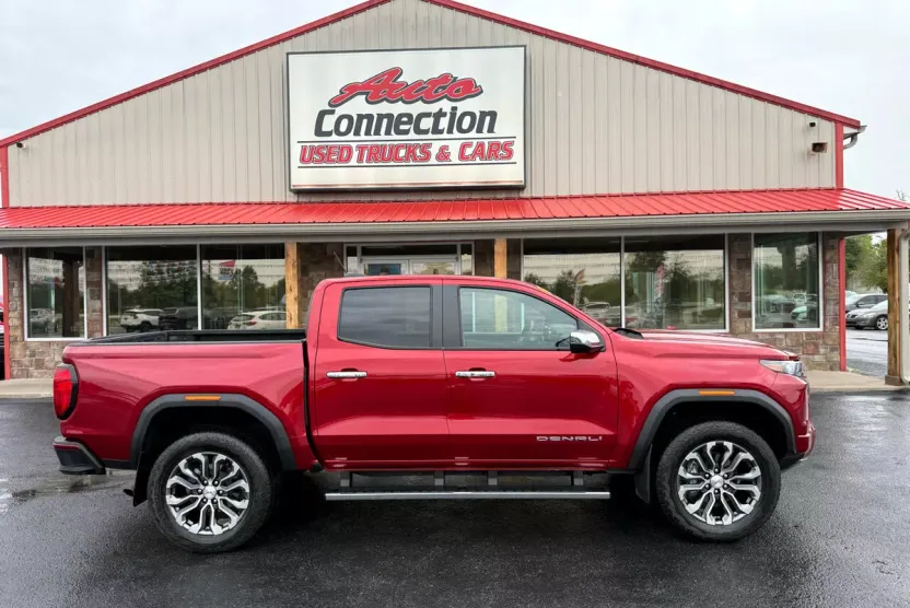 2023 Gmc Canyon Denali photo 1