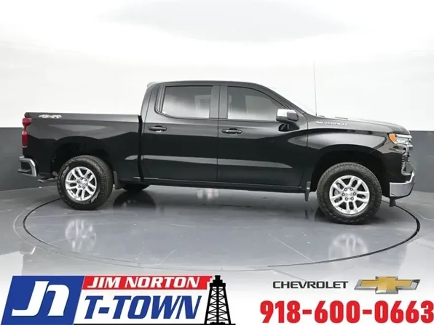 2025 Chevrolet Silverado 1500 LT photo 1