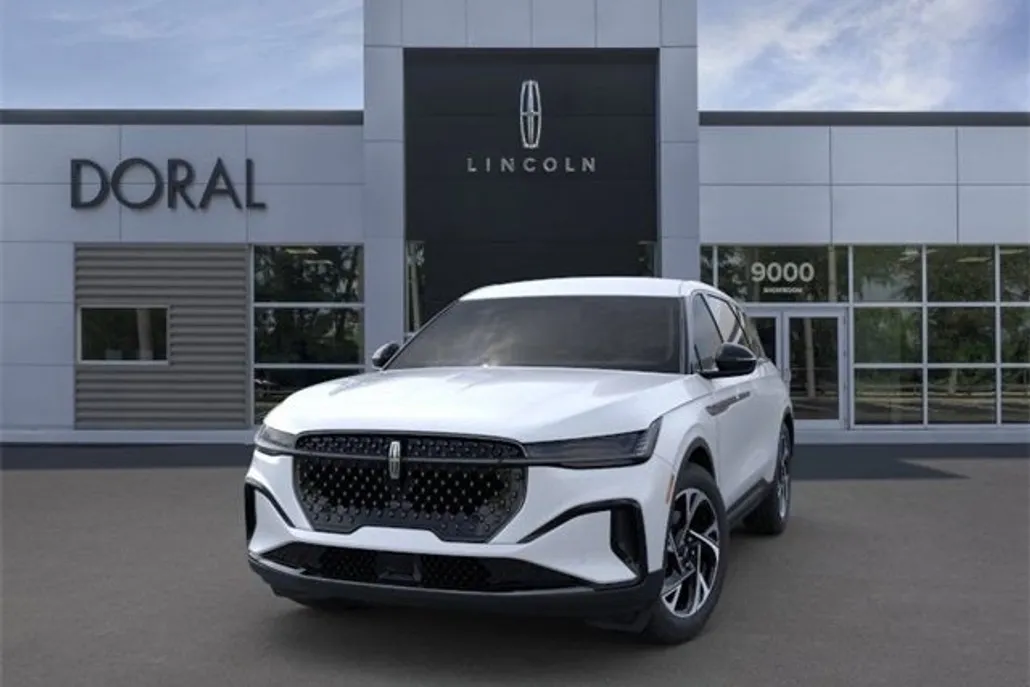 2025 Lincoln Nautilus Premiere photo 1