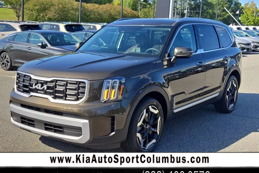2025 Kia Telluride S photo 1