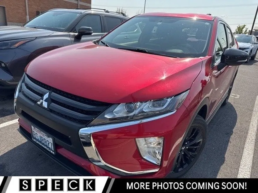 2020 Mitsubishi Eclipse Cross LE photo 1