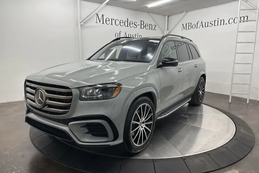2026 Mercedes Benz GLS 580 4MATIC photo 1