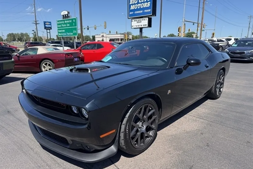2016 Dodge Challenger 392 Scat Pack Shaker photo 1