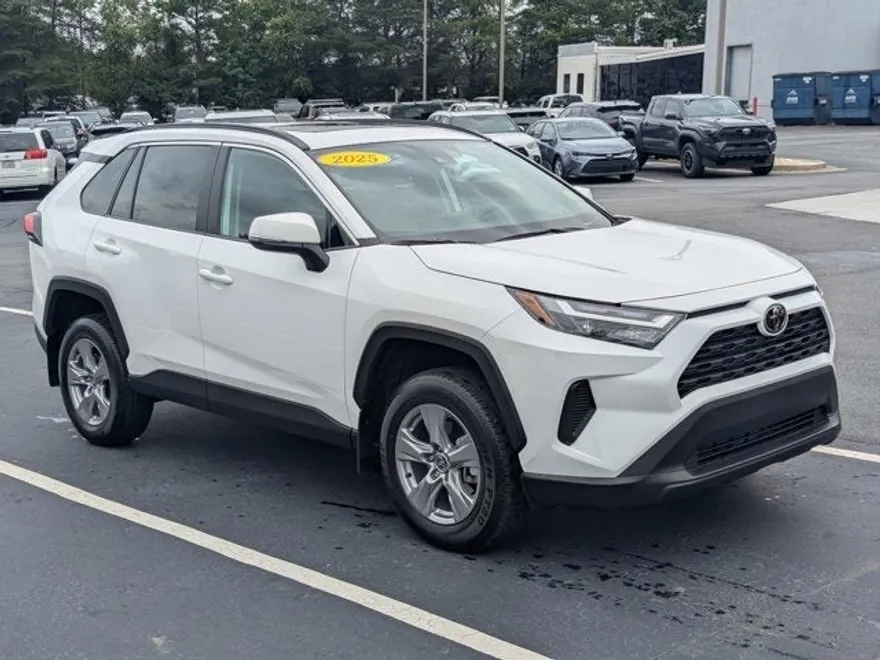 2025 Toyota RAV4 XLE photo 1