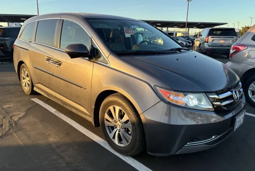 2014 Honda Odyssey EX-L photo 1