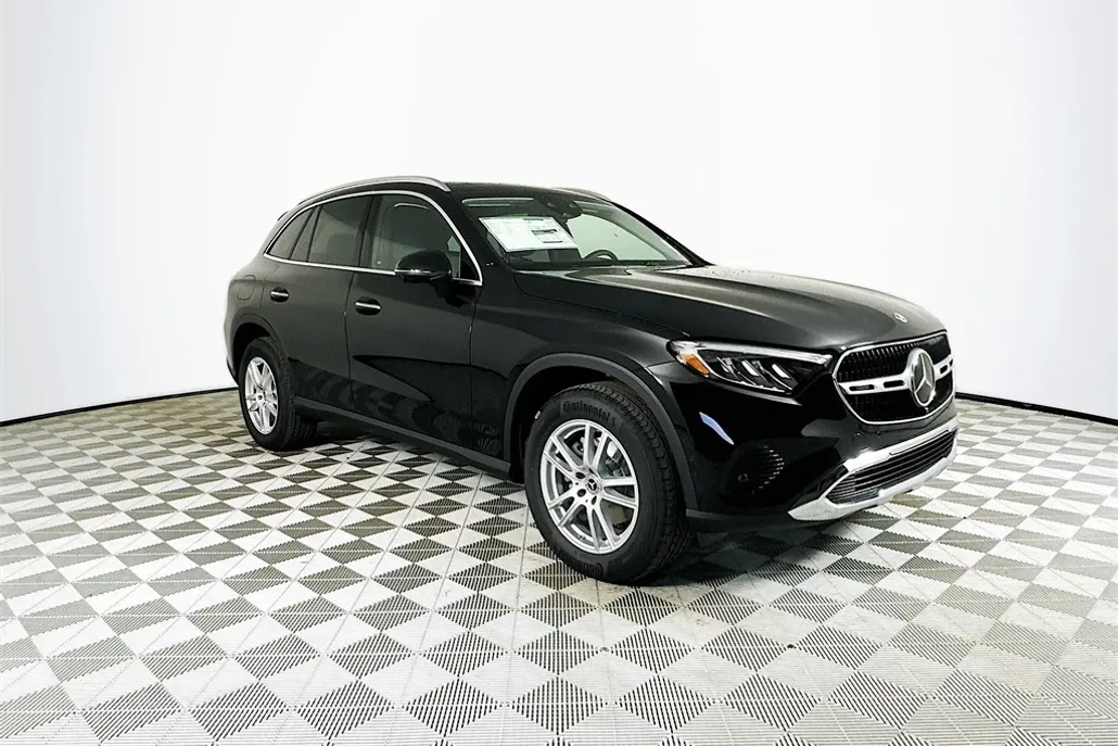 2026 Mercedes Benz GLC 300 4MATIC photo 1