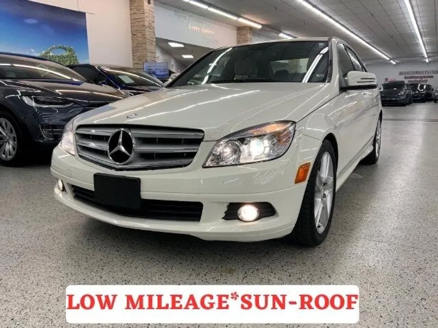 2011 Mercedes Benz C 300 Sport photo 1