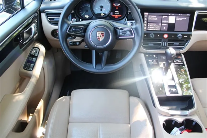 2023 Porsche Macan S photo 1
