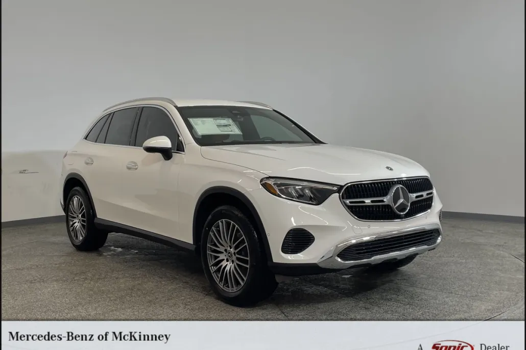 2025 Mercedes Benz GLC 300 photo 1