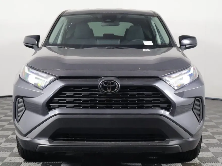 2025 Toyota RAV4 LE photo 1
