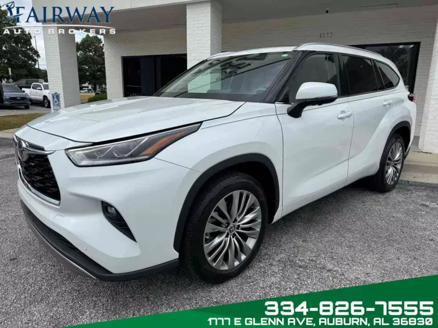 2023 Toyota Highlander Platinum photo 1
