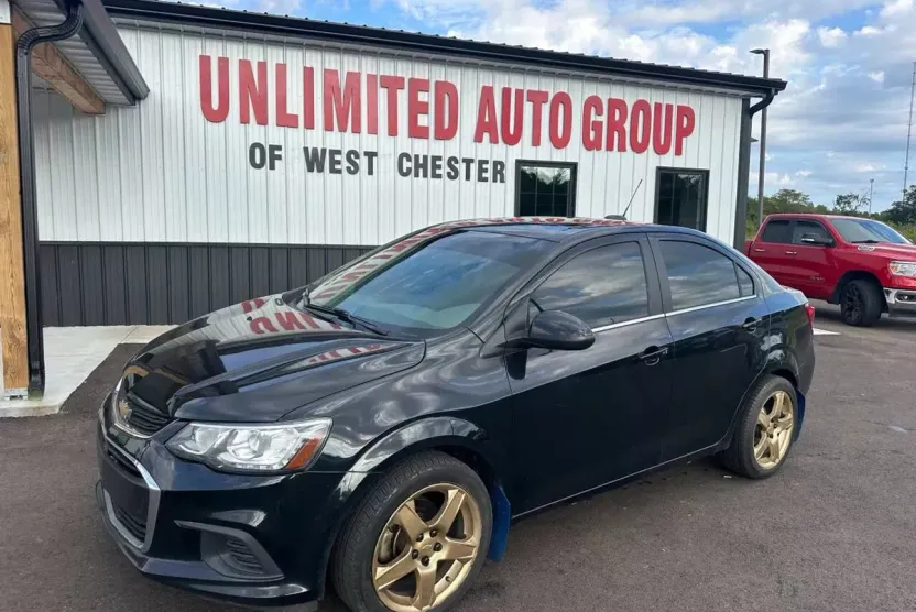 2020 Chevrolet Sonic Premier photo 1