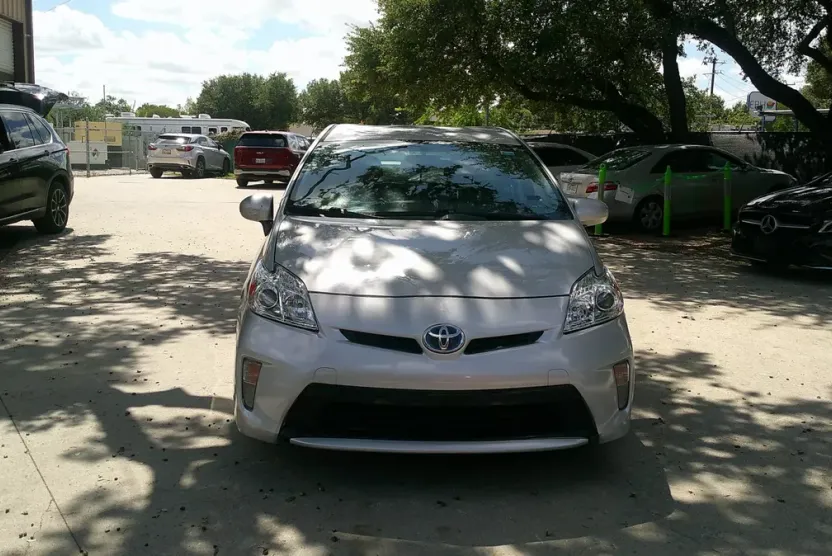 2015 Toyota Prius One photo 1