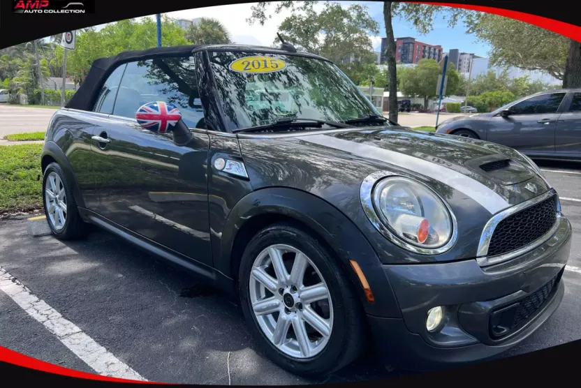 2015 Mini Cooper S Convertible photo 1