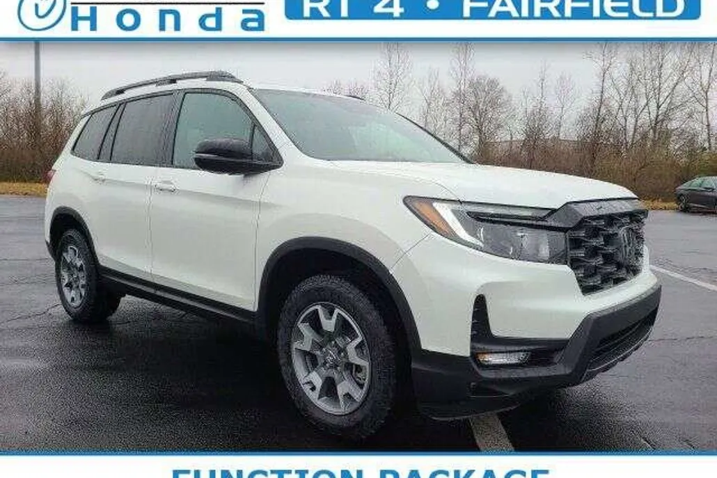 2023 Honda Passport TrailSport photo 1