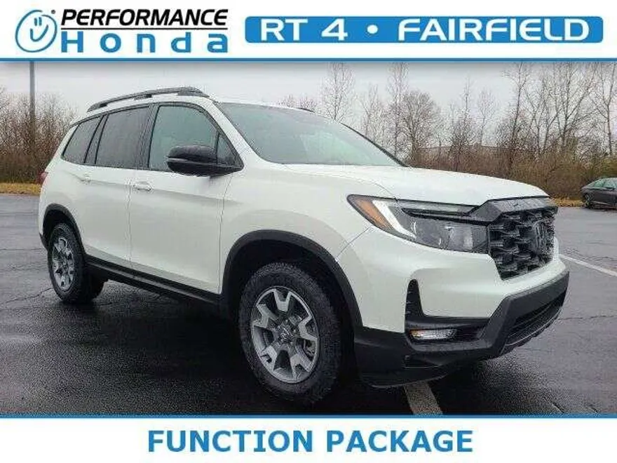 2023 Honda Passport TrailSport photo 1