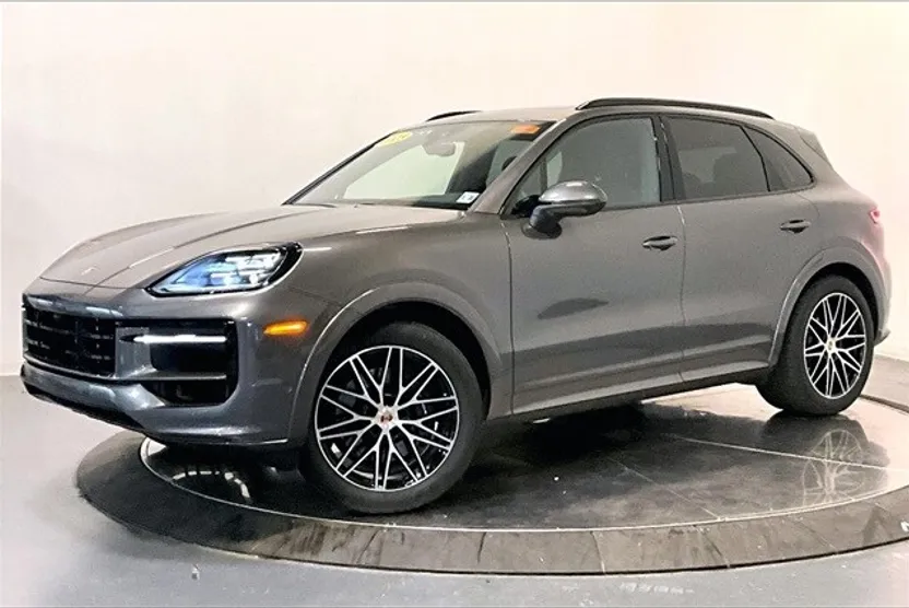 2025 Porsche Cayenne photo 1