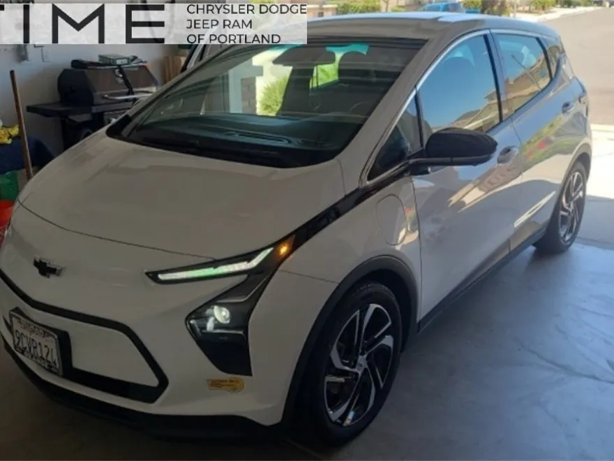 2022 Chevrolet Bolt EV 2LT photo 1