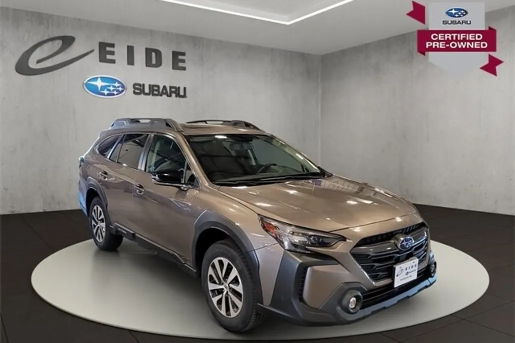 2023 Subaru Outback Premium photo 1