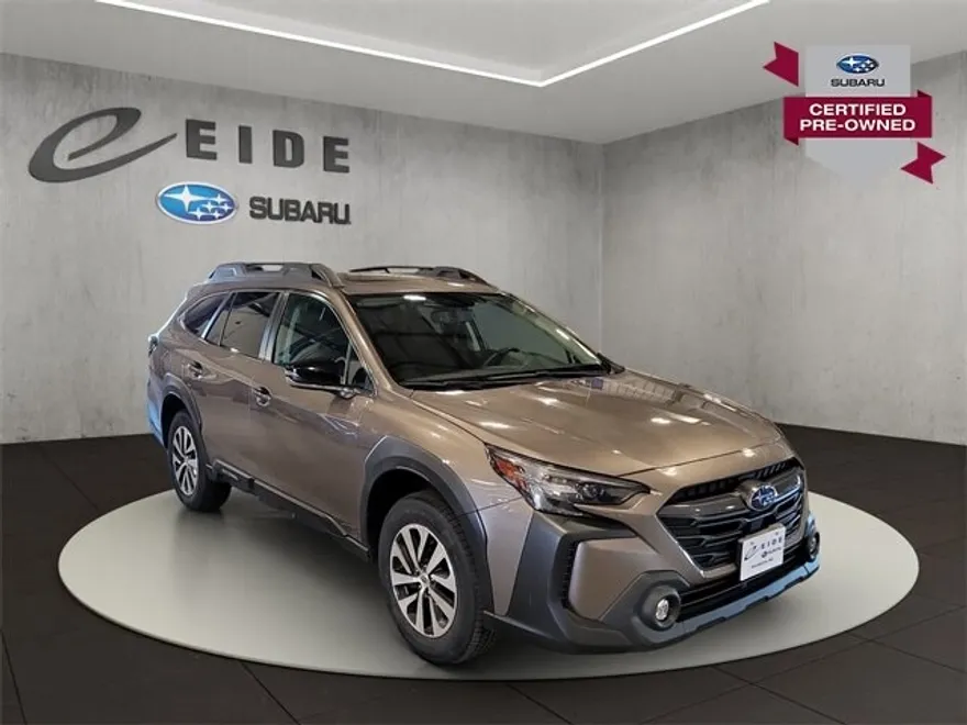 2023 Subaru Outback Premium photo 1