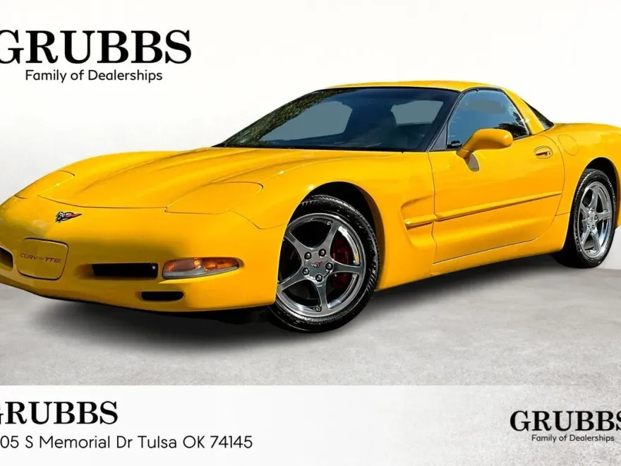 2004 Chevrolet Corvette Base photo 1