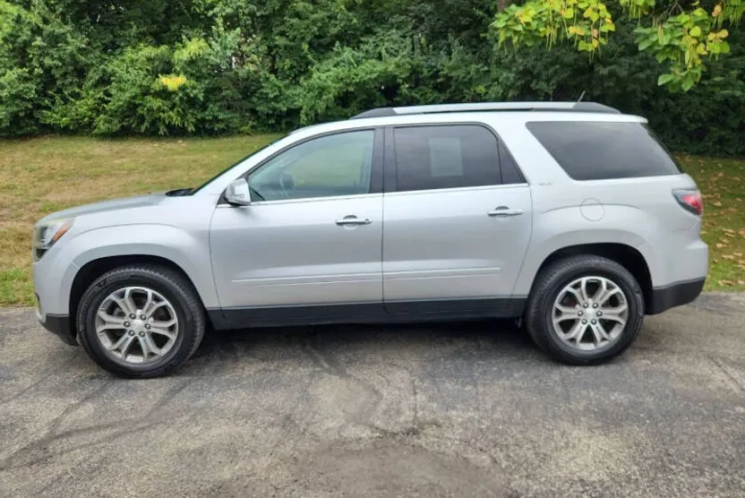 2015 Gmc Acadia SLT photo 1