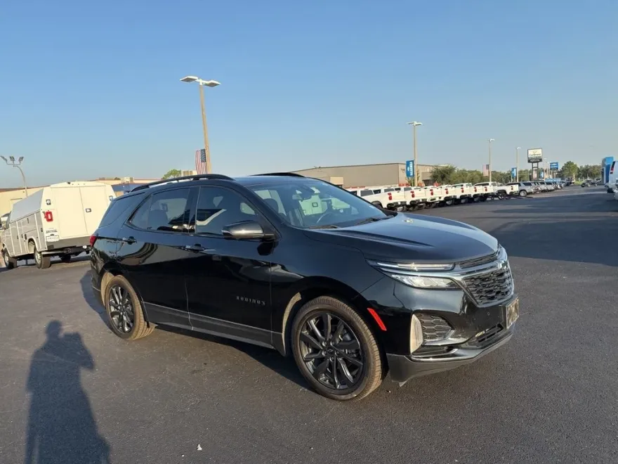 2022 Chevrolet Equinox RS photo 1
