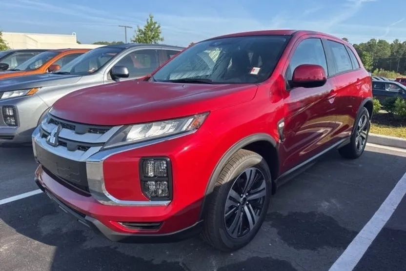 2025 Mitsubishi Outlander Sport ES SE LE photo 1