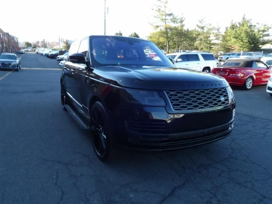 2018 Land Rover Range Rover HSE photo 2