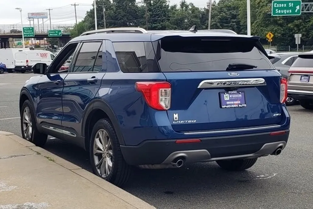 2022 Ford Explorer Limited photo 1