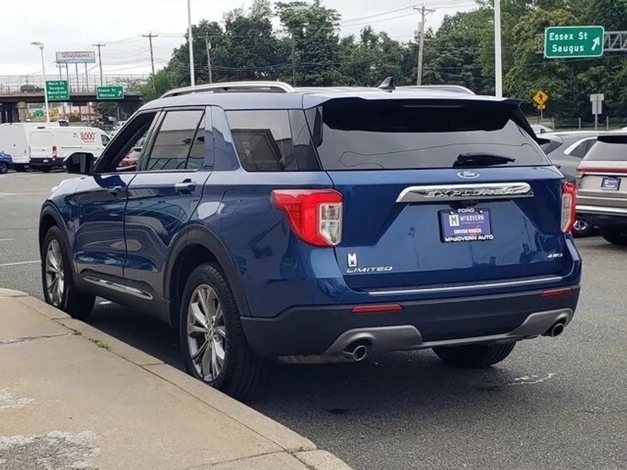 2022 Ford Explorer Limited photo 1