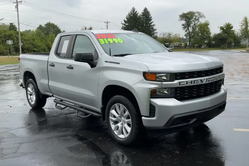 2021 Chevrolet Silverado 1500 Custom photo 1